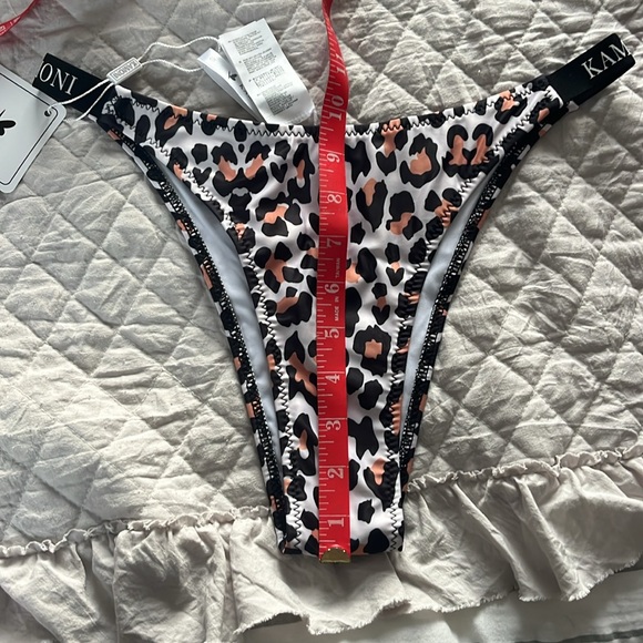 Kamoni leopard print bikini bottom size small - Picture 5 of 8